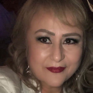 Meet your Posher, Yolanda